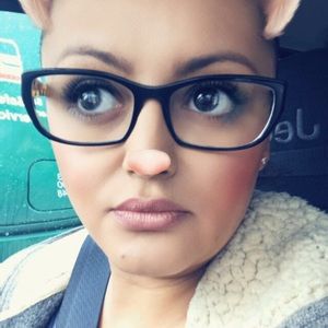 Meet your Posher, Ana